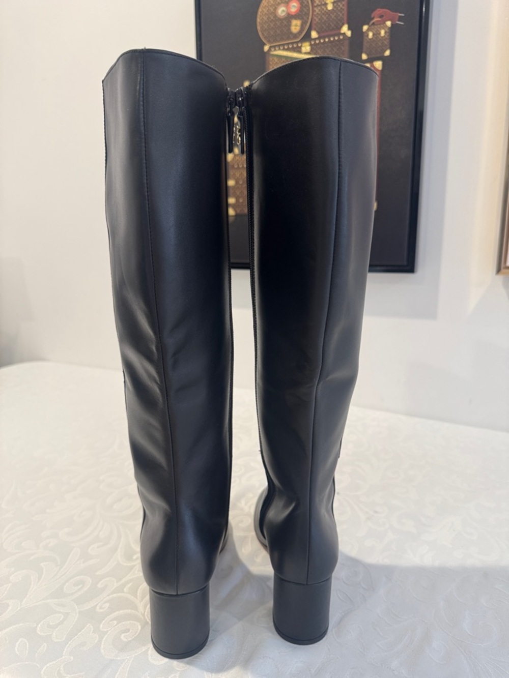 NWOT Stuart Weitzman ‘Celina’ Zip Boot. Ladies 7. - Picture 5 of 13